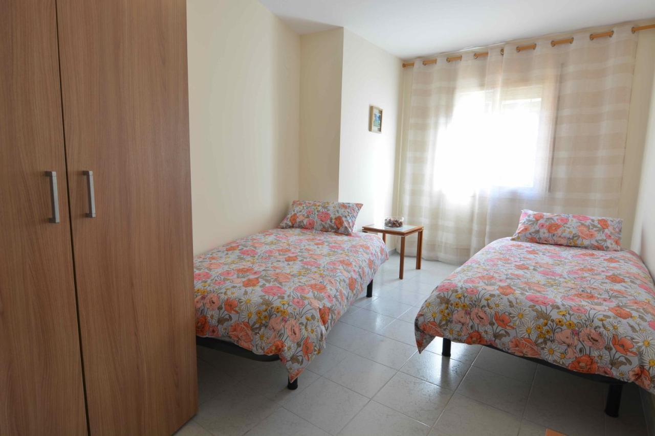 Reus Bedrooms 2 habitaciones con baño privado y cocina compartida Exterior foto