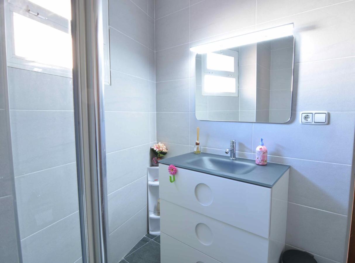 Reus Bedrooms 2 habitaciones con baño privado y cocina compartida Exterior foto