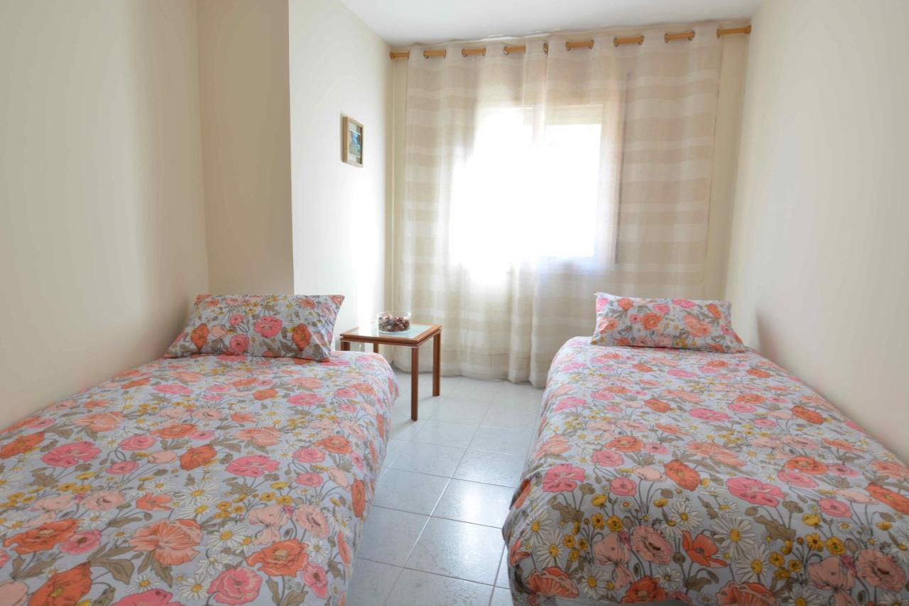 Reus Bedrooms 2 habitaciones con baño privado y cocina compartida Exterior foto